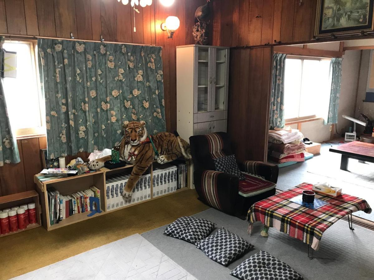 Guest House Salt Beach يوككايتشي المظهر الخارجي الصورة